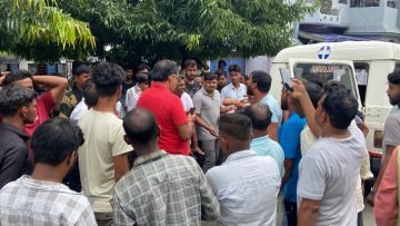 सारठ में स्कूल मैजिक और पिकअप की जोरदार टक्कर, बच्ची की मौत; चार बच्चे घायल